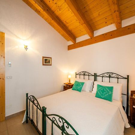 Bed and Breakfast La Casa Di Mannazzotta 2 Кастельсардо Экстерьер фото
